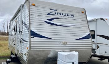 Zinger 300KB – Triple Bunks/Slide/Outdoor Kitchen