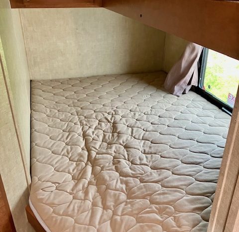 2013 Shasta 27BH – Dbl Bunks/No Slide