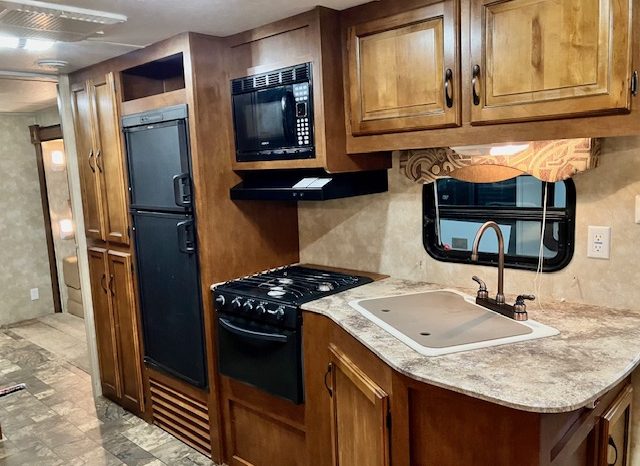 2014 Catalina 31RLS – Dbl Slide + Dbl Bunks