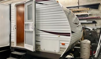 2014 Catalina 31RLS – Dbl Slide + Dbl Bunks