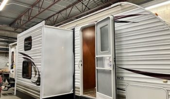 2014 Catalina 31RLS – Dbl Slide + Dbl Bunks