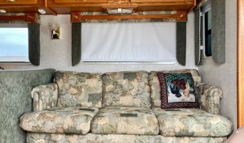 2003 Gulf Stream Sun Voyager Motorhome – 2 Slide Outs