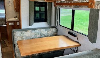 2003 Gulf Stream Sun Voyager Motorhome – 2 Slide Outs