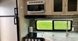 2021 Coachmen Freedom Express Ultra Lite 246 RKS – No Bunks + Slide
