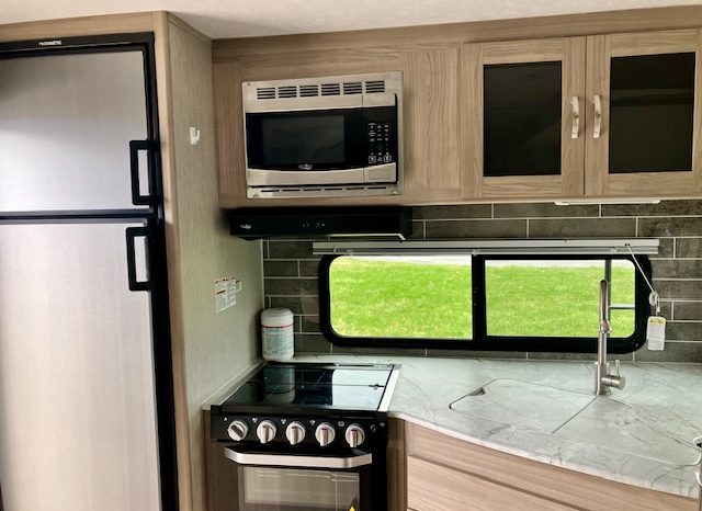 2021 Coachmen Freedom Express Ultra Lite 246 RKS – No Bunks + Slide