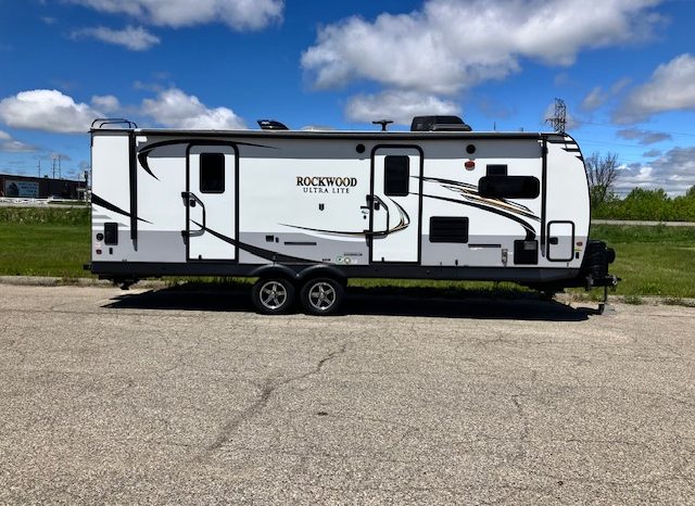 2021 Rockwood Ultra-Lite 2608BS – Dbl Slide/No Bunks