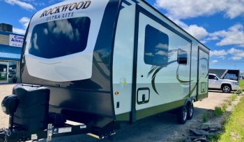 2021 Rockwood Ultra-Lite 2608BS – Dbl Slide/No Bunks