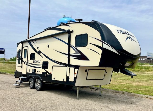 2017 DUTCHMEN DENALI LITE – 2445RL FIFTH WHEEL