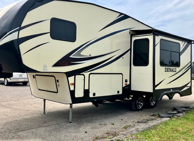 2017 DUTCHMEN DENALI LITE – 2445RL FIFTH WHEEL