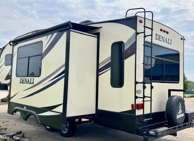 2017 DUTCHMEN DENALI LITE – 2445RL FIFTH WHEEL