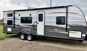 2018 Avenger 26BH – Bunks/No Slide