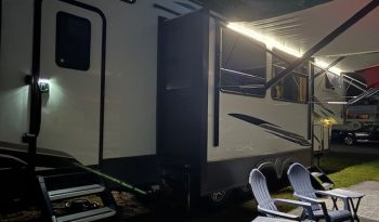 2020 Montana 335BH – Fifth Wheel w/Four Slides & Bunkhouse