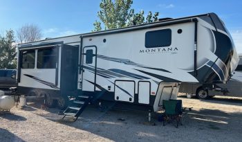 2020 Montana 335BH – Fifth Wheel w/Four Slides & Bunkhouse
