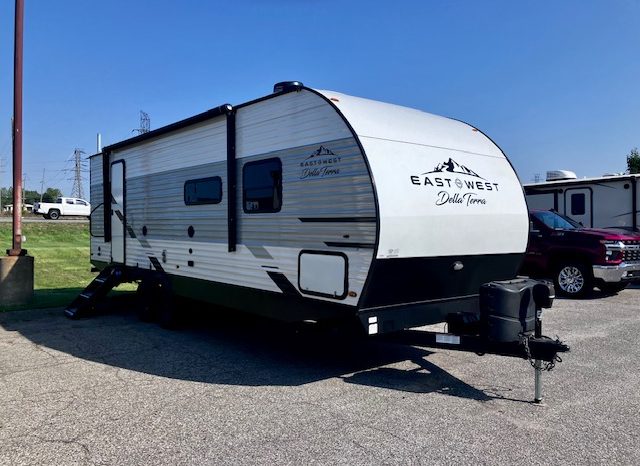 2022 East to West Della Terra 261RB w/Slide & King Bed