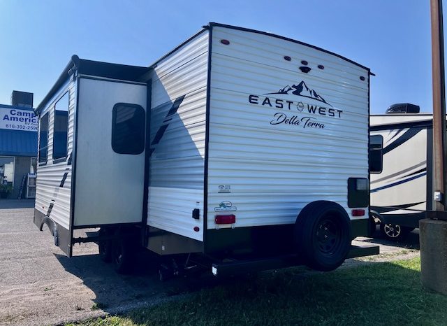 2022 East to West Della Terra 261RB w/Slide & King Bed